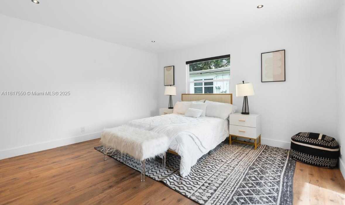 Small Image of 309 SOUTH EAST 3RD AVE, Hallandale Beach Number 14