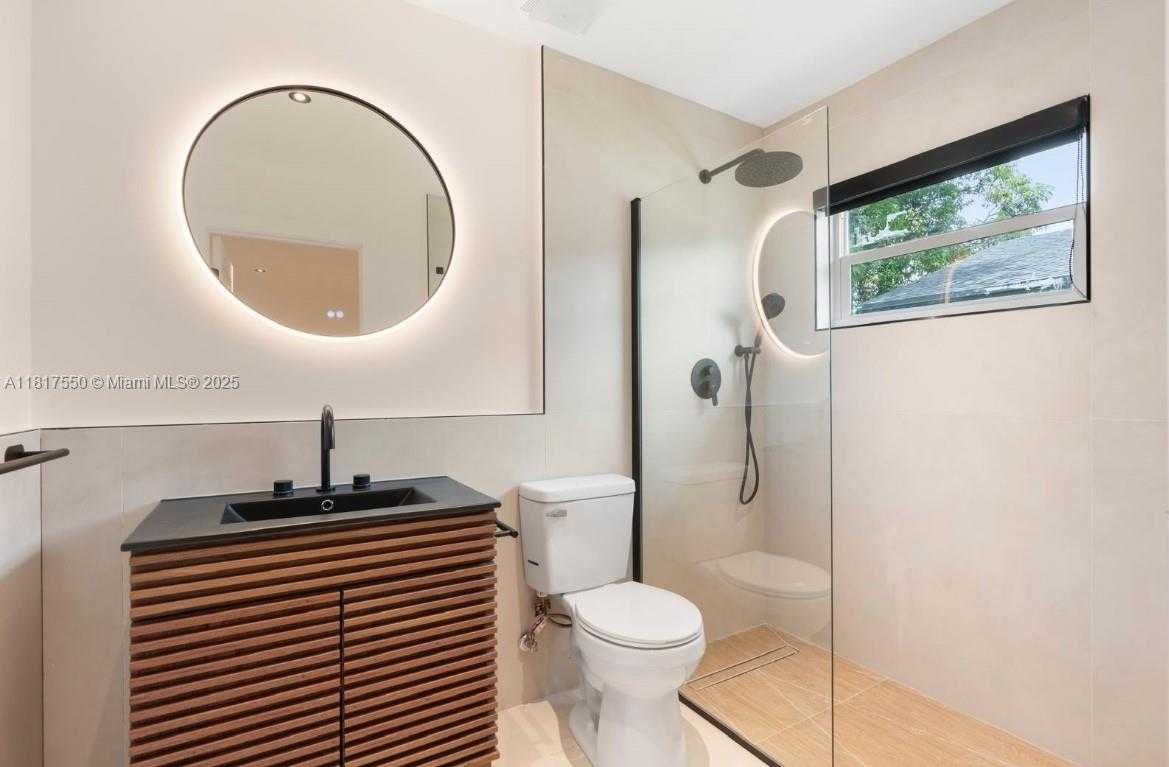 Small Image of 309 SOUTH EAST 3RD AVE, Hallandale Beach Number 16