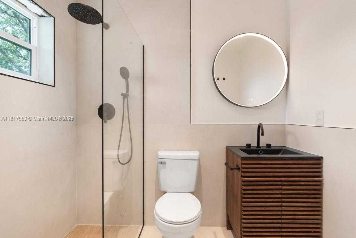 Small Image of 309 SOUTH EAST 3RD AVE, Hallandale Beach Number 21