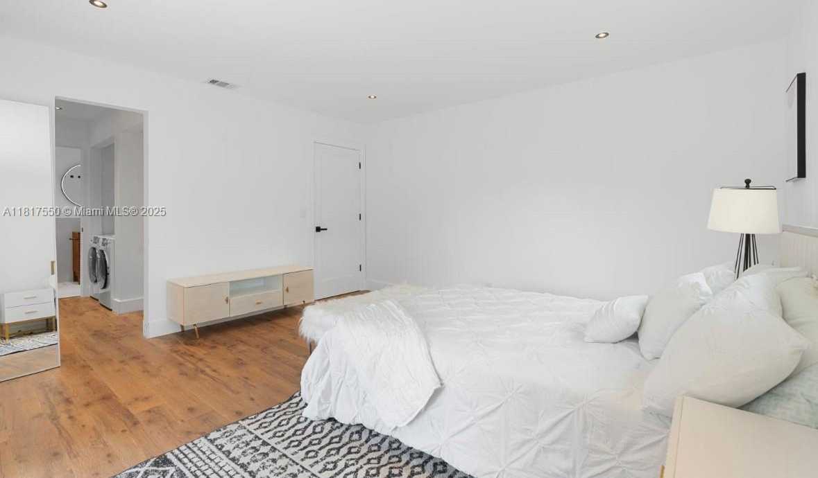 Small Image of 309 SOUTH EAST 3RD AVE, Hallandale Beach Number 22