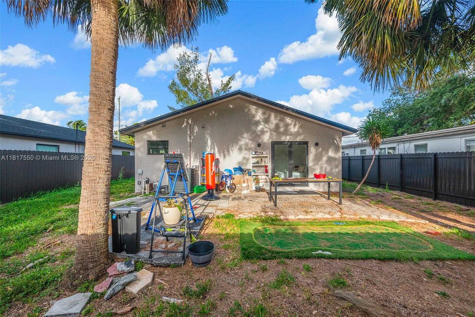 Small Image of 309 SOUTH EAST 3RD AVE, Hallandale Beach Number 25