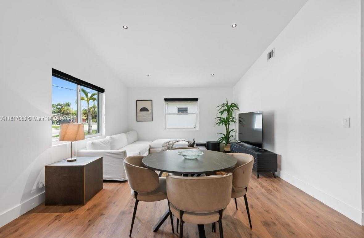 Small Image of 309 SOUTH EAST 3RD AVE, Hallandale Beach Number 7