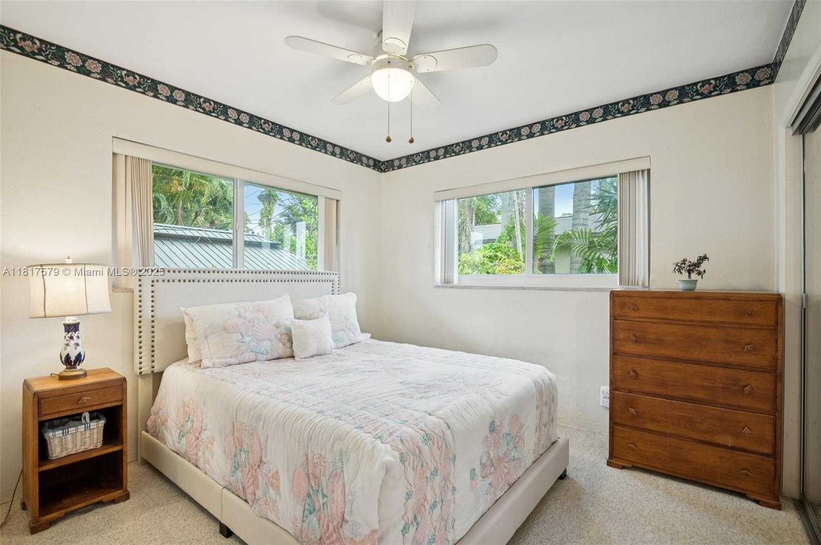 Small Image of 1231 NORTH 15TH CT, Hollywood Number 9
