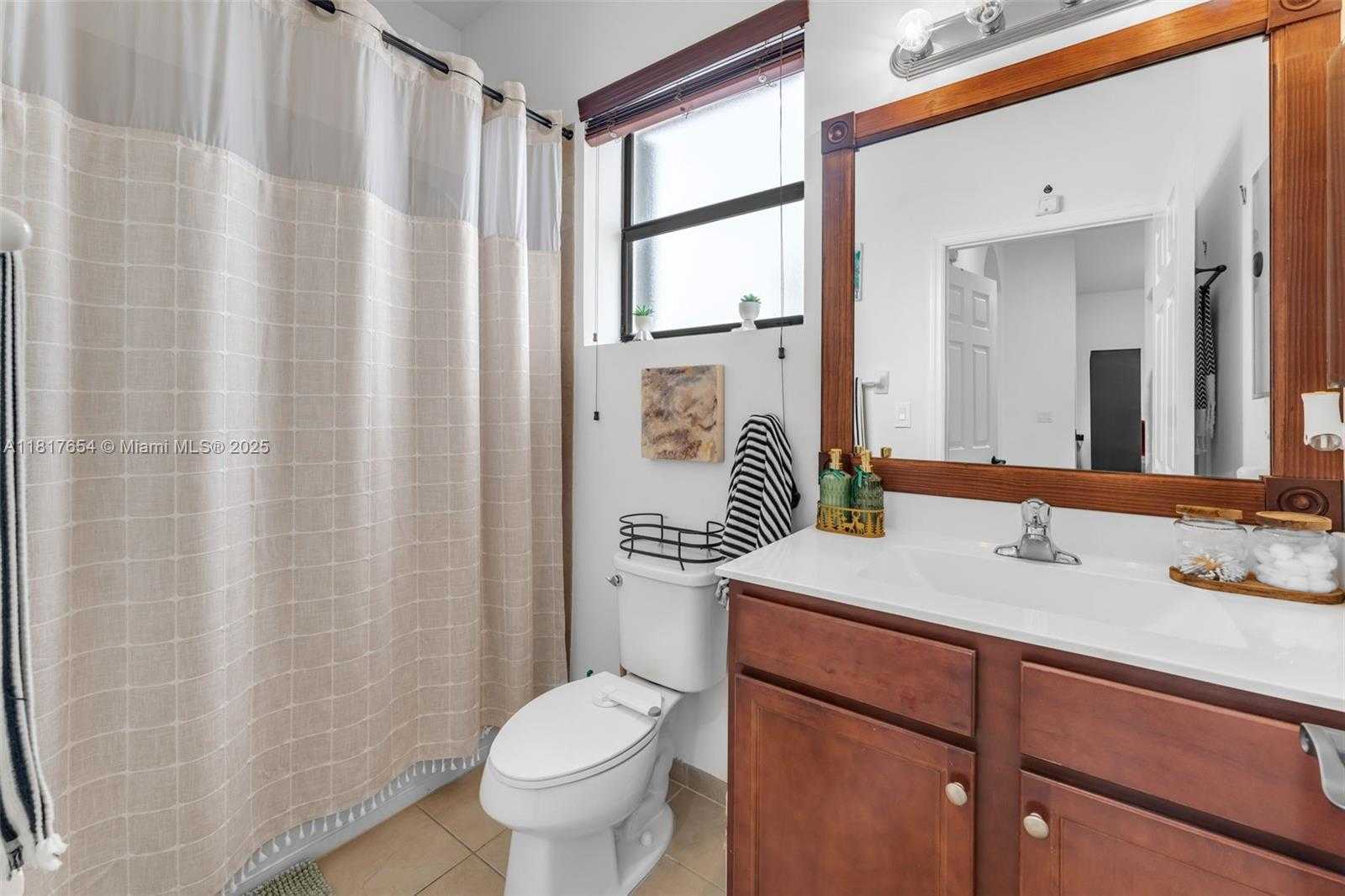 Small Image of 685 SOUTH EAST 34TH TER, Homestead Number 11