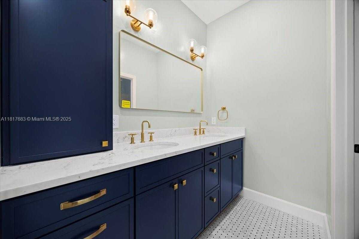 Small Image of 930 34TH ST, West Palm Beach Number 18