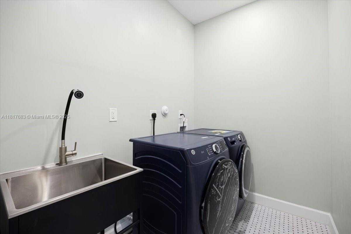 Small Image of 930 34TH ST, West Palm Beach Number 28