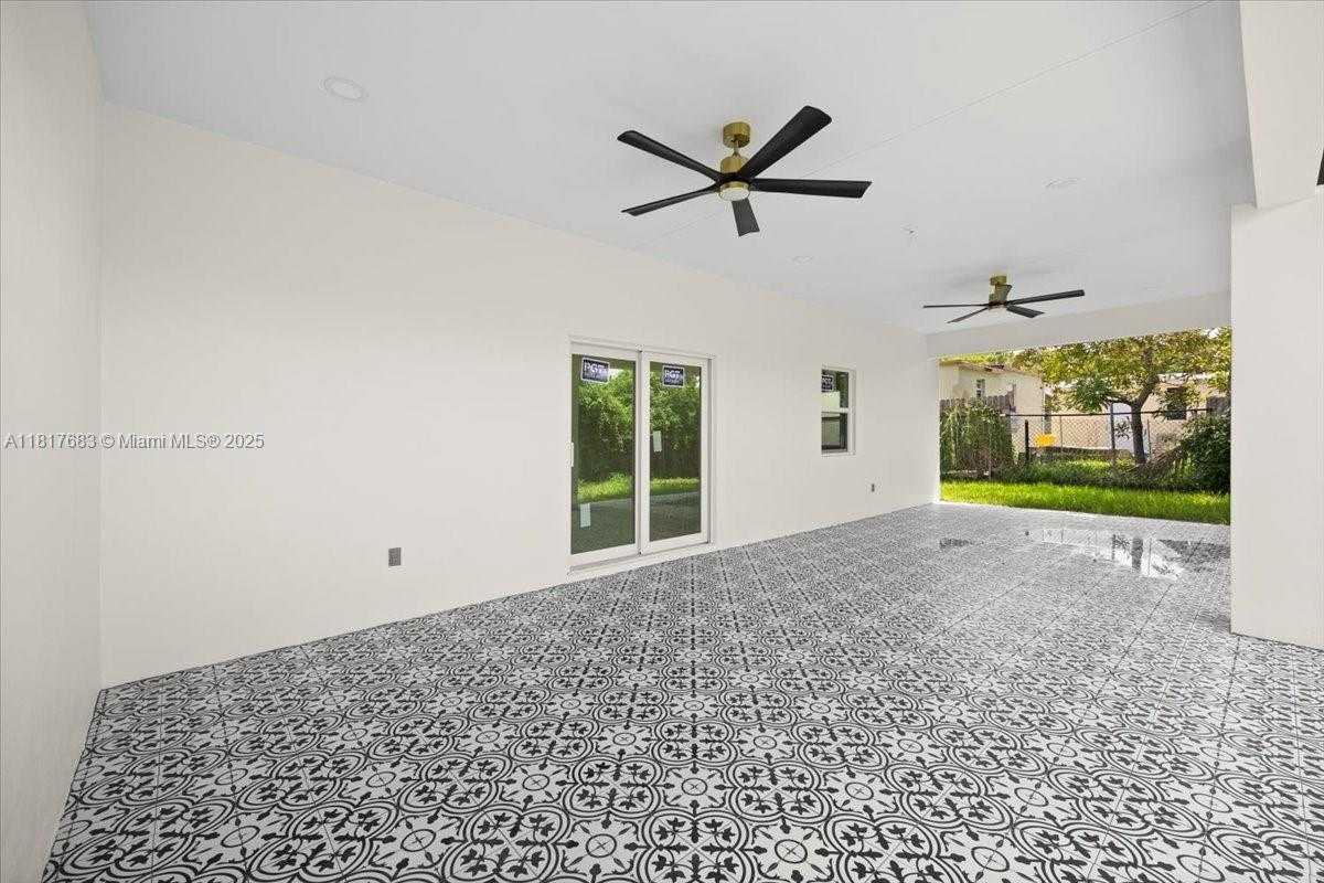 Small Image of 930 34TH ST, West Palm Beach Number 29