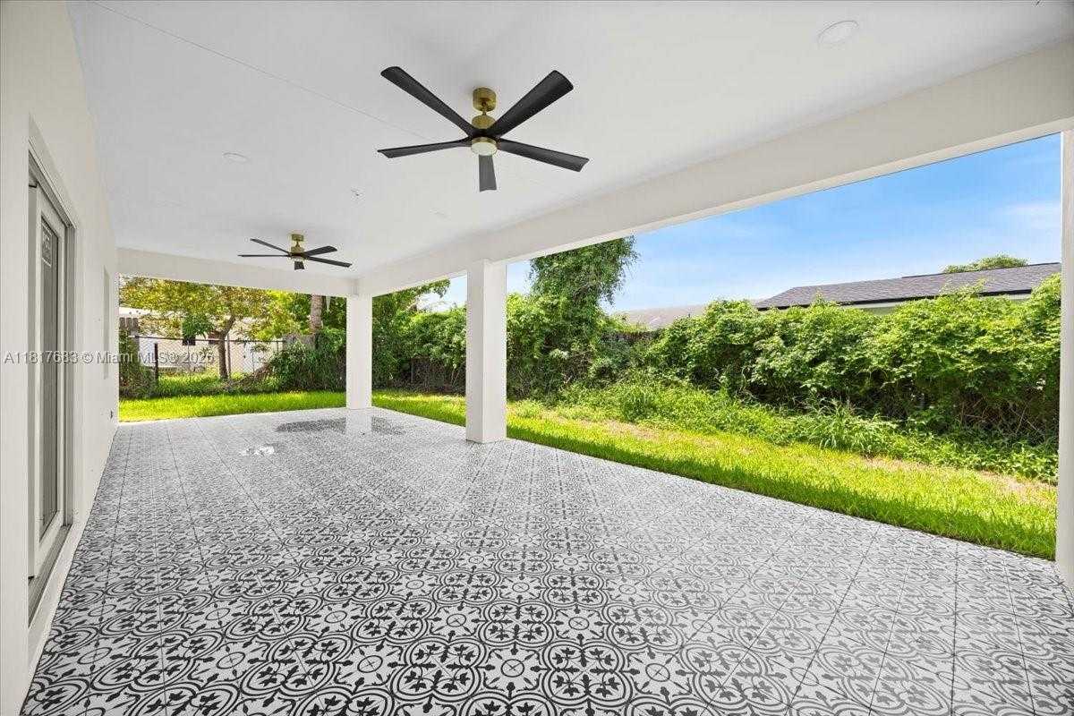 Small Image of 930 34TH ST, West Palm Beach Number 31