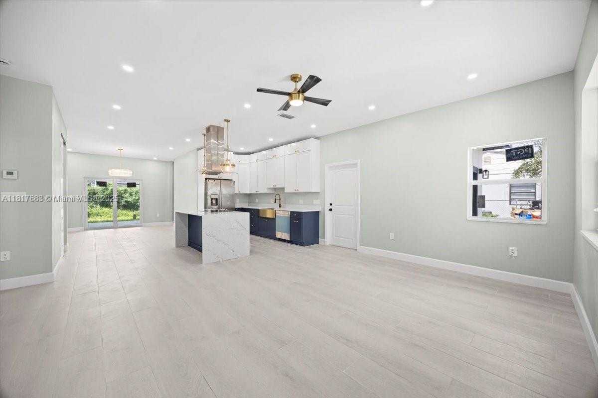 Small Image of 930 34TH ST, West Palm Beach Number 4