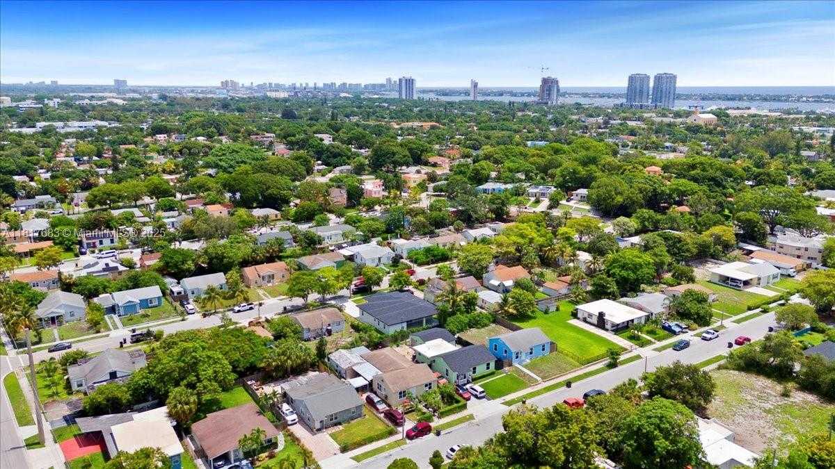 Small Image of 930 34TH ST, West Palm Beach Number 40