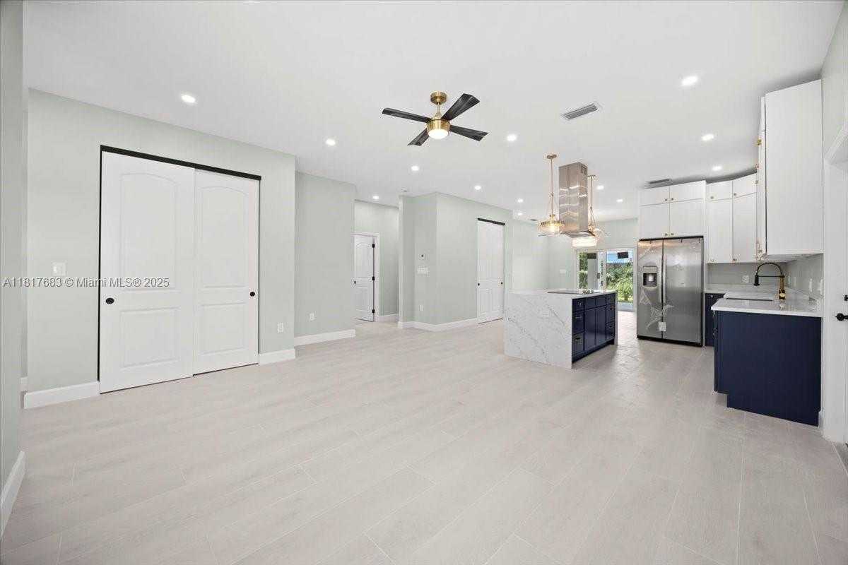 Small Image of 930 34TH ST, West Palm Beach Number 5