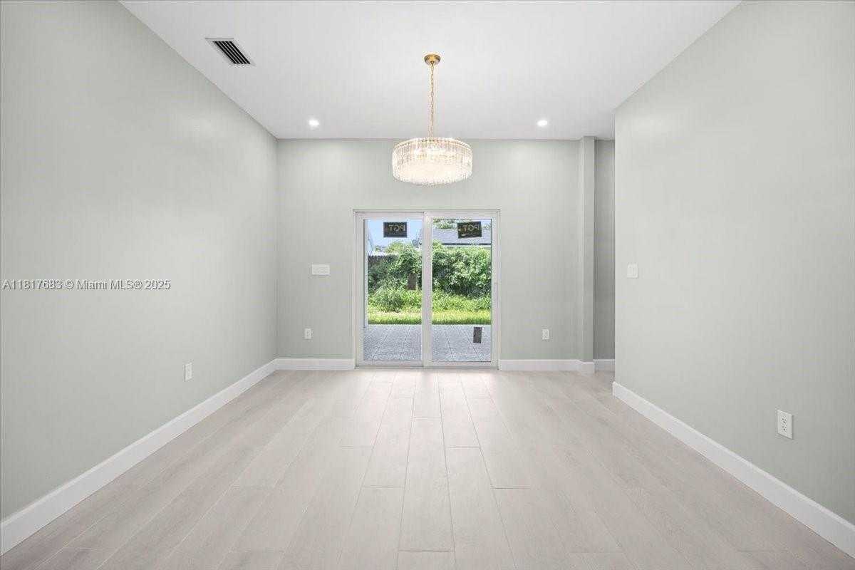 Small Image of 930 34TH ST, West Palm Beach Number 8