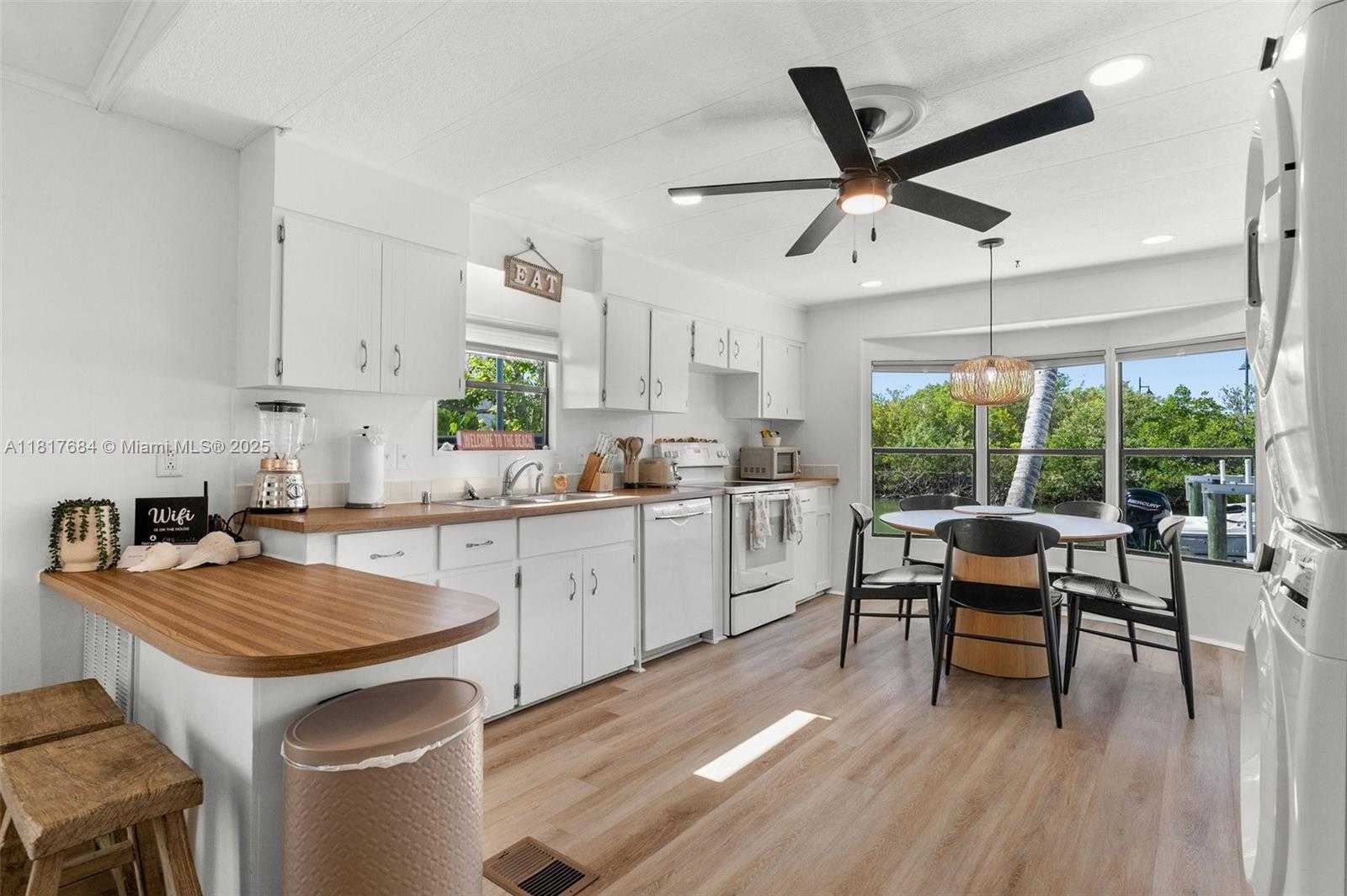 Small Image of 648 EAST PALM DR, Marco Island Number 12