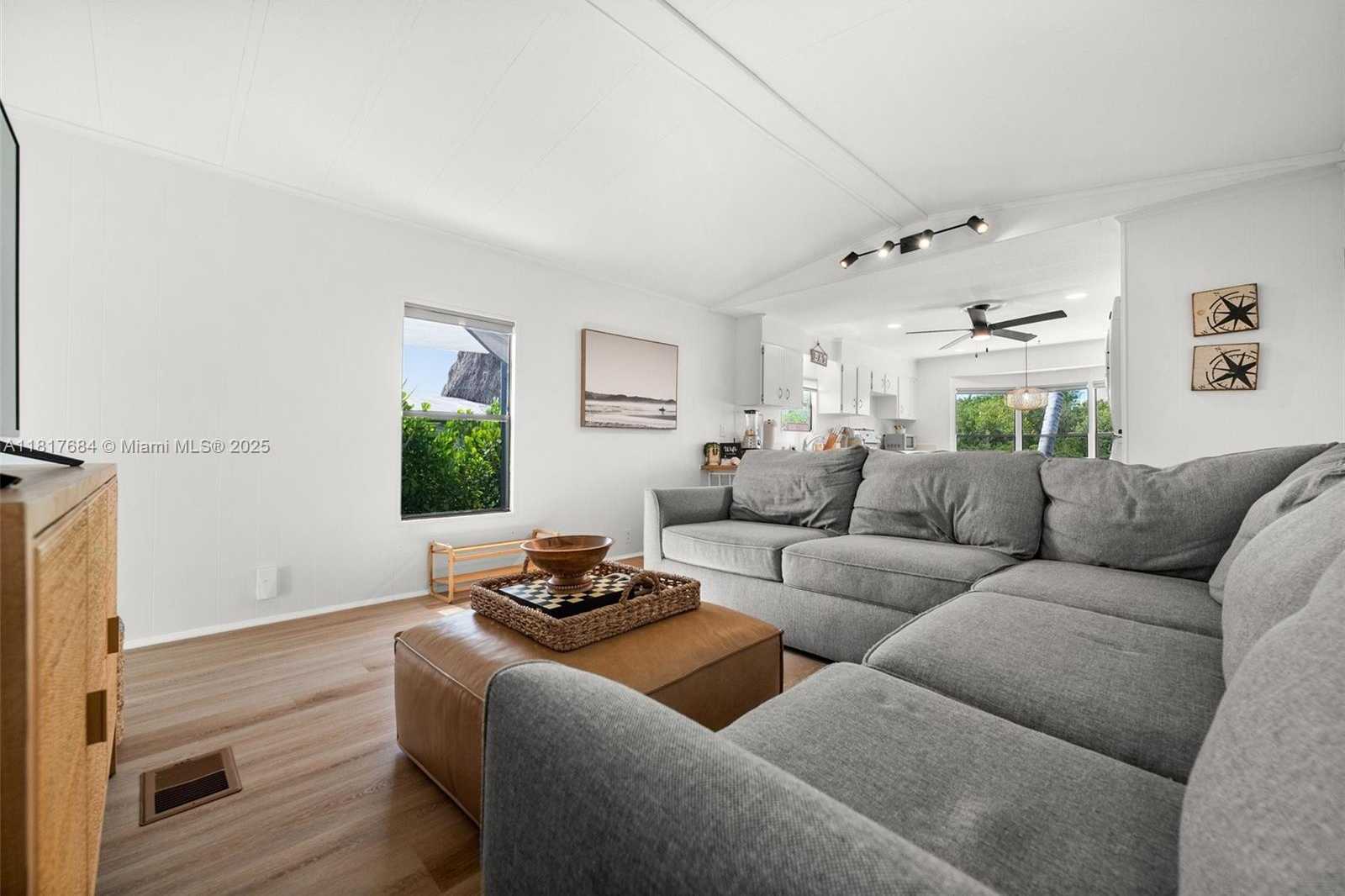 Small Image of 648 EAST PALM DR, Marco Island Number 23
