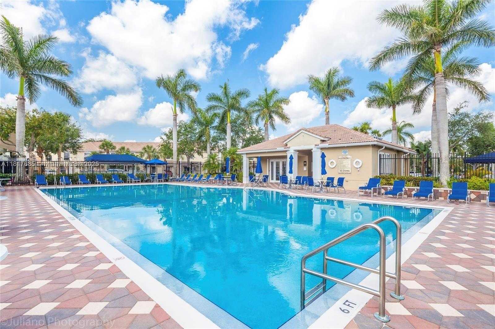 Small Image of 12166 SOUTH WEST 5TH CT, Pembroke Pines Number 22