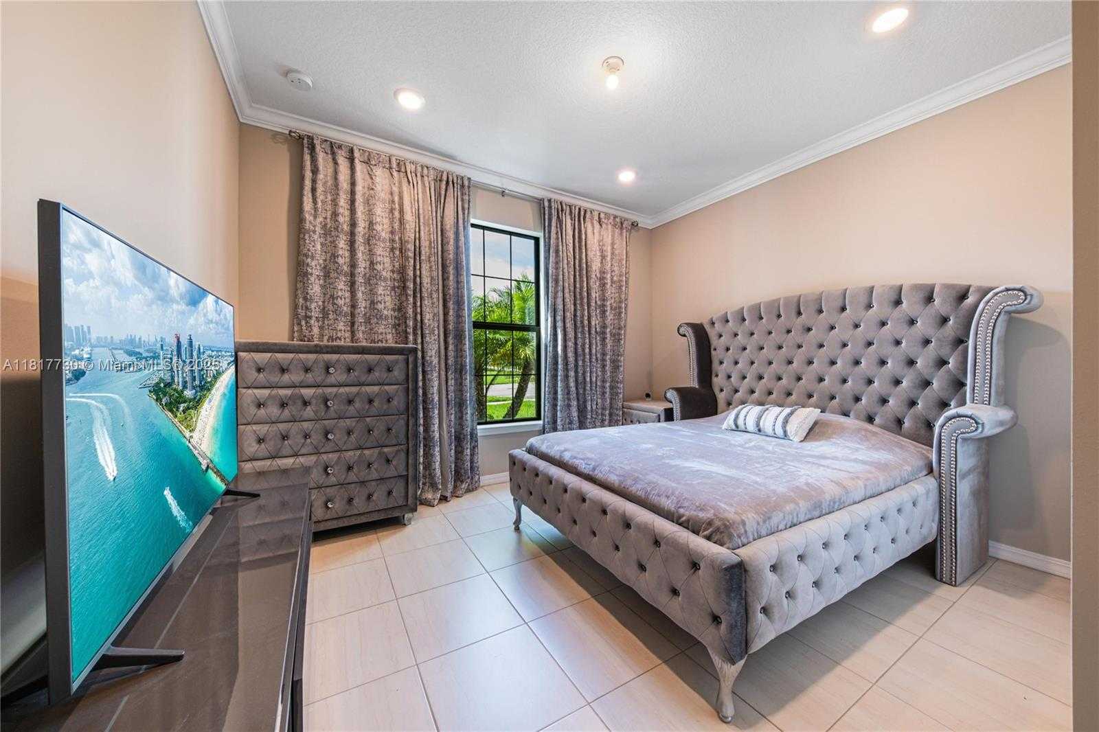 Small Image of 8160 NORTH WEST 78TH ST, Tamarac Number 28