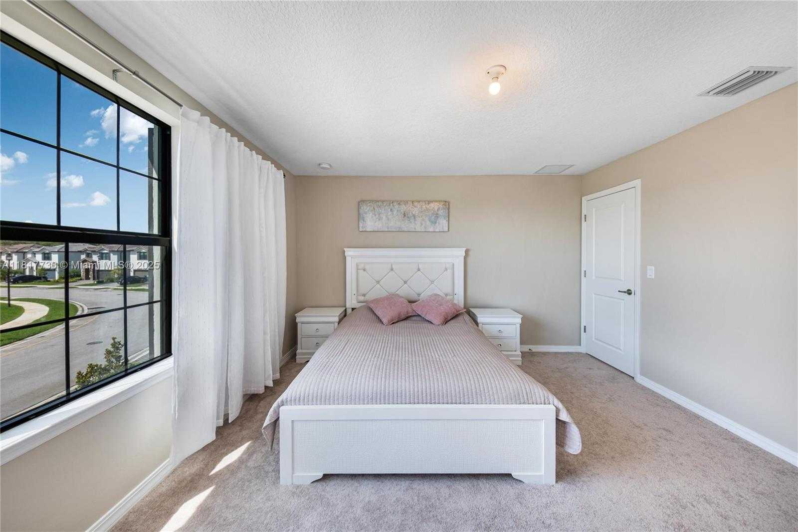 Small Image of 8160 NORTH WEST 78TH ST, Tamarac Number 42