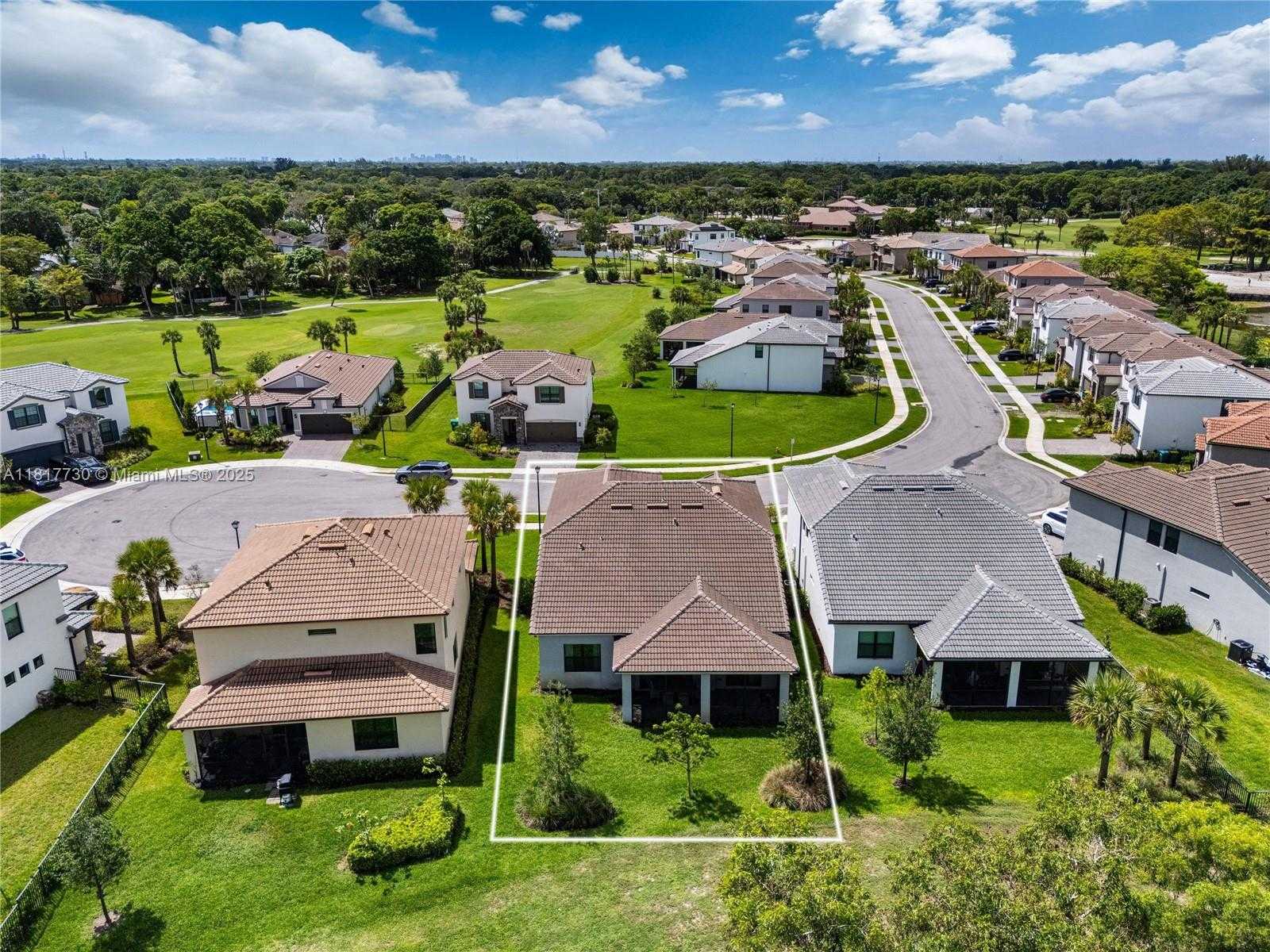 Small Image of 8160 NORTH WEST 78TH ST, Tamarac Number 62