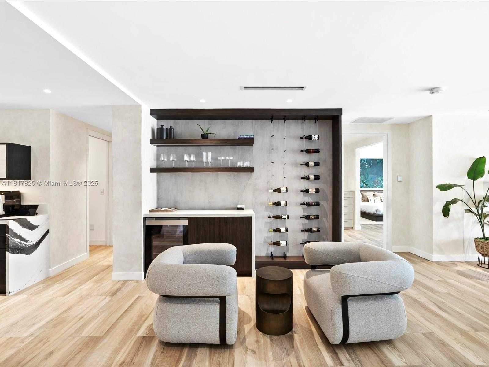Small Image of 2371 BAYVIEW LN, North Miami Number 18