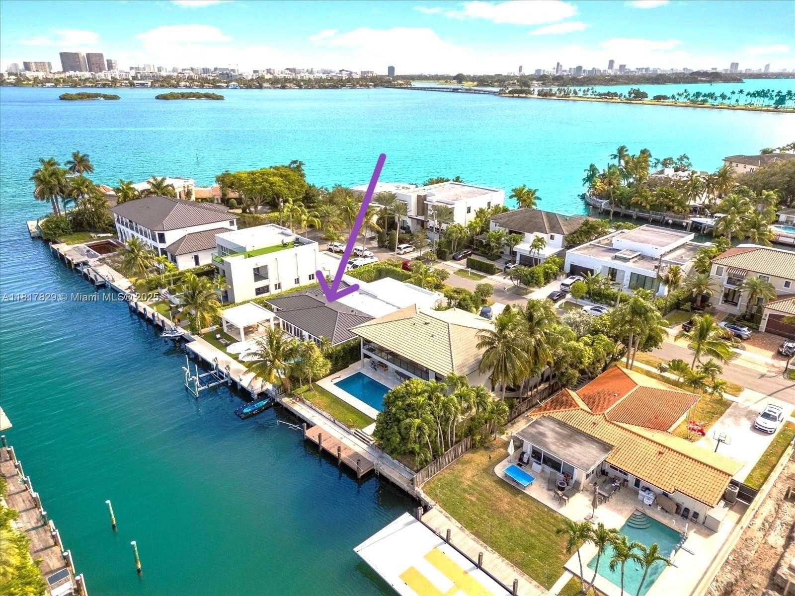 Small Image of 2371 BAYVIEW LN, North Miami Number 21