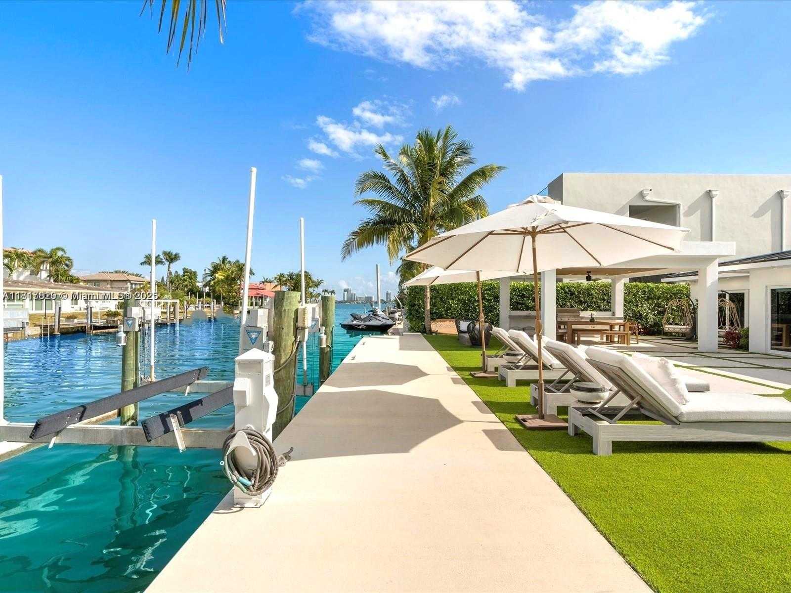 Small Image of 2371 BAYVIEW LN, North Miami Number 51