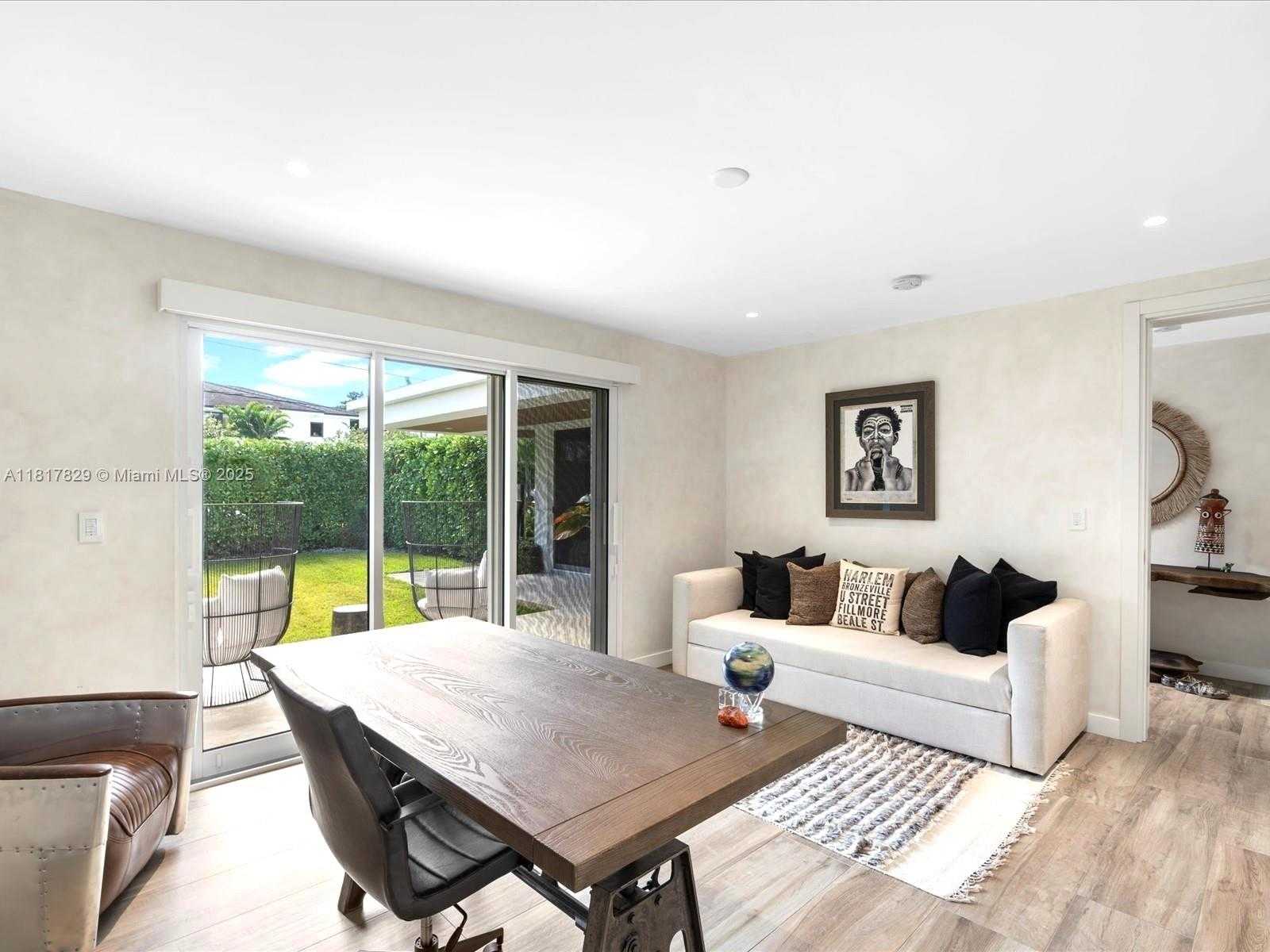 Small Image of 2371 BAYVIEW LN, North Miami Number 59
