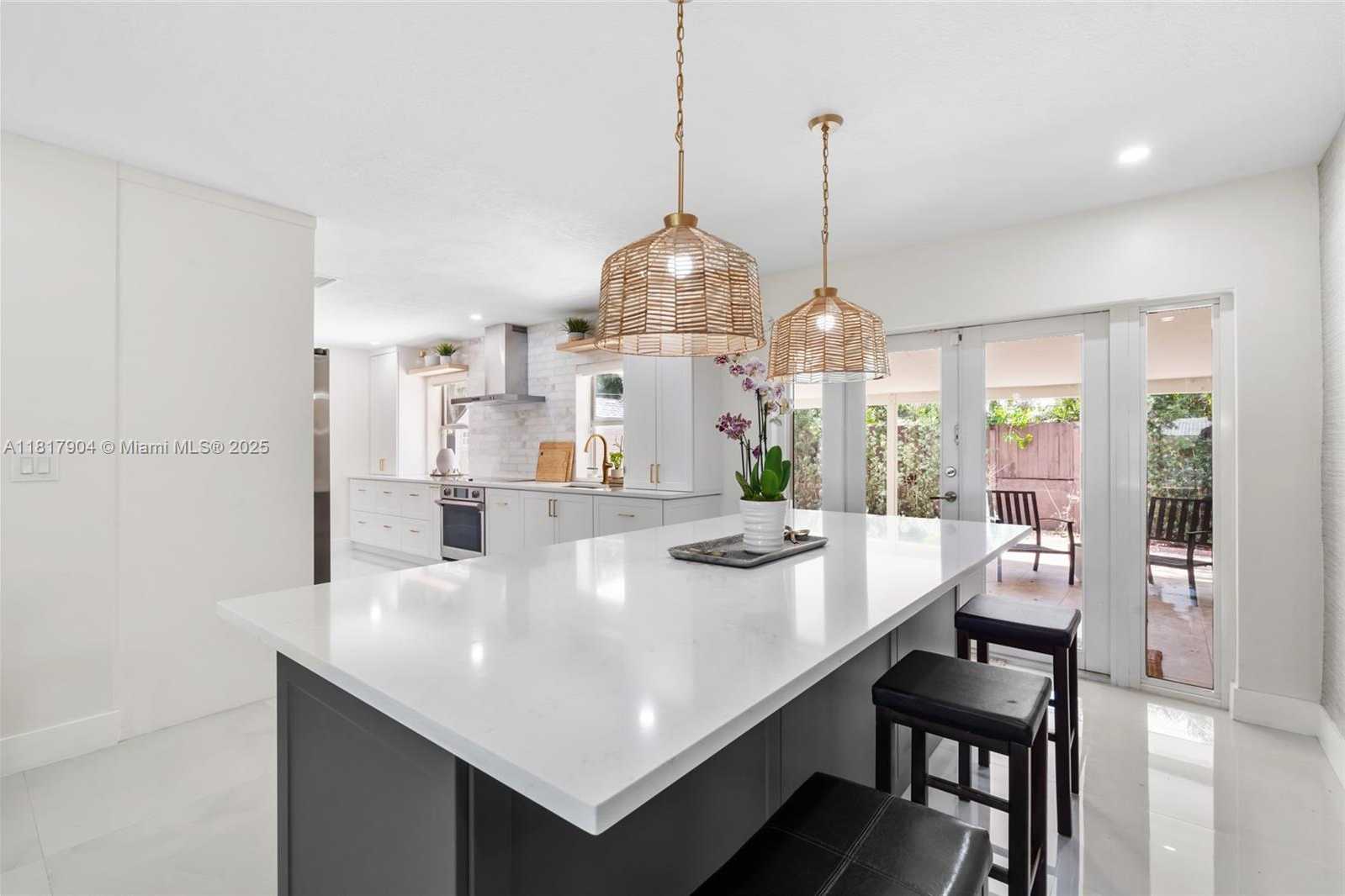 Small Image of 6301 LAKE GENEVA RD, Miami Lakes Number 11