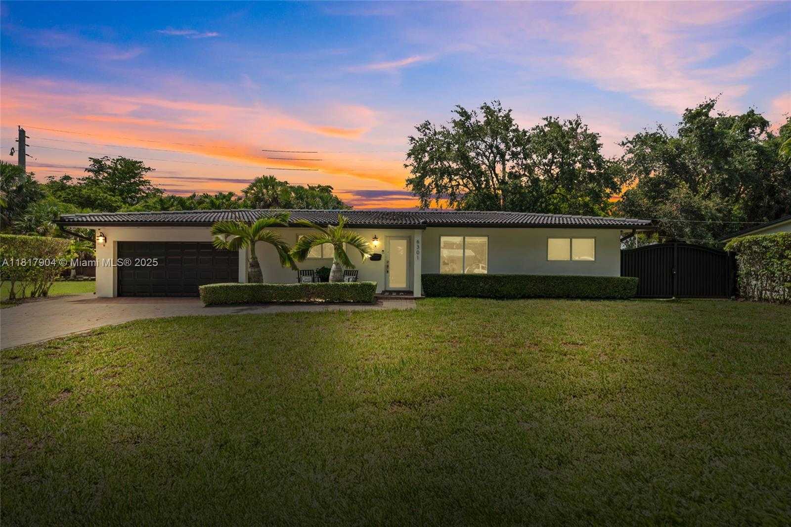 Small Image of 6301 LAKE GENEVA RD, Miami Lakes Number 2
