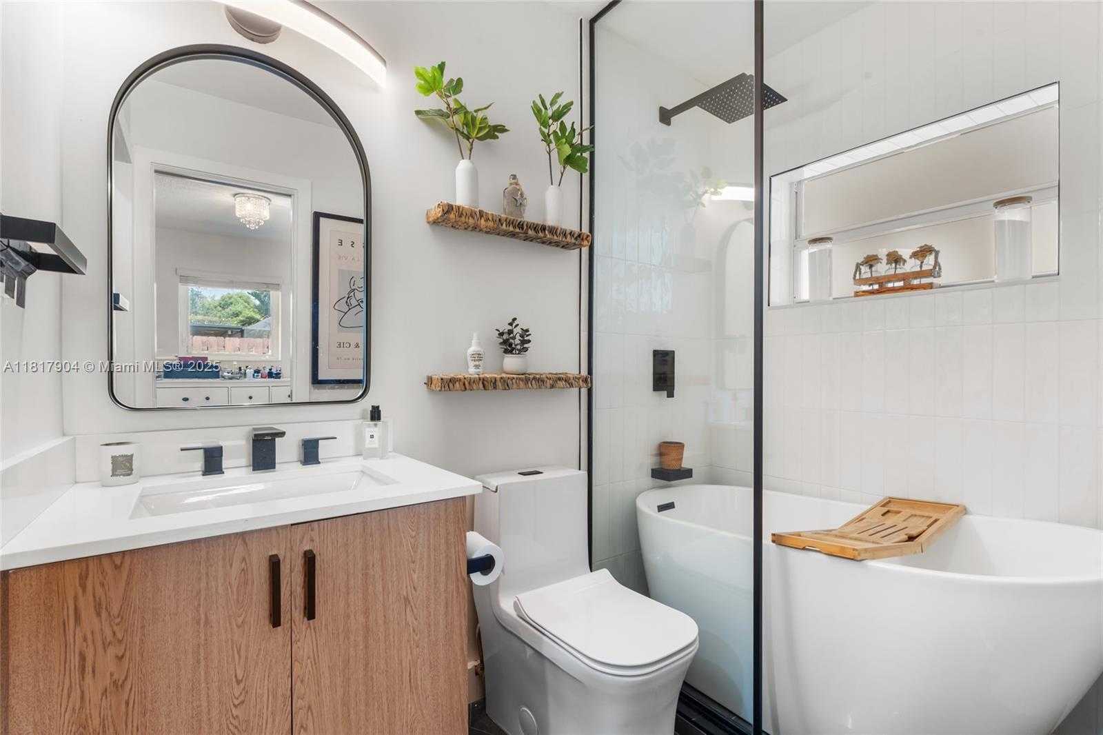 Small Image of 6301 LAKE GENEVA RD, Miami Lakes Number 26
