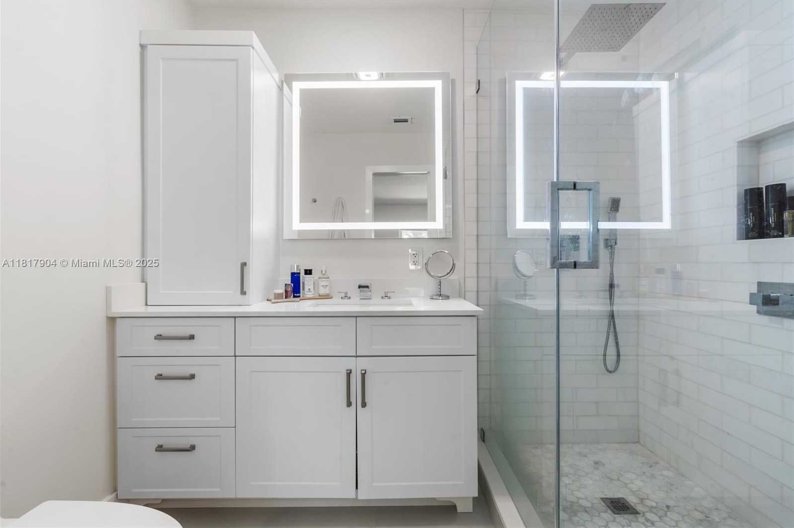 Small Image of 6301 LAKE GENEVA RD, Miami Lakes Number 29