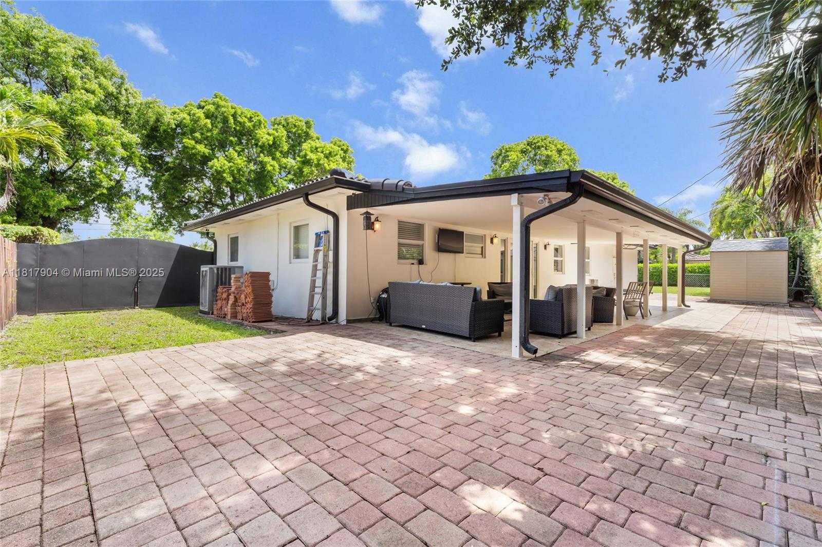 Small Image of 6301 LAKE GENEVA RD, Miami Lakes Number 31