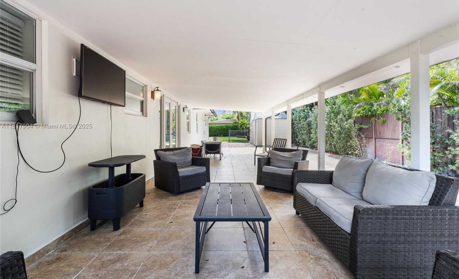 Small Image of 6301 LAKE GENEVA RD, Miami Lakes Number 32