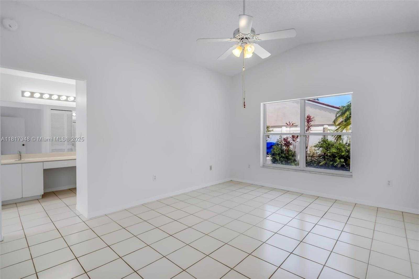 Small Image of 1061 NORTH WEST 191ST AVE, Pembroke Pines Number 10