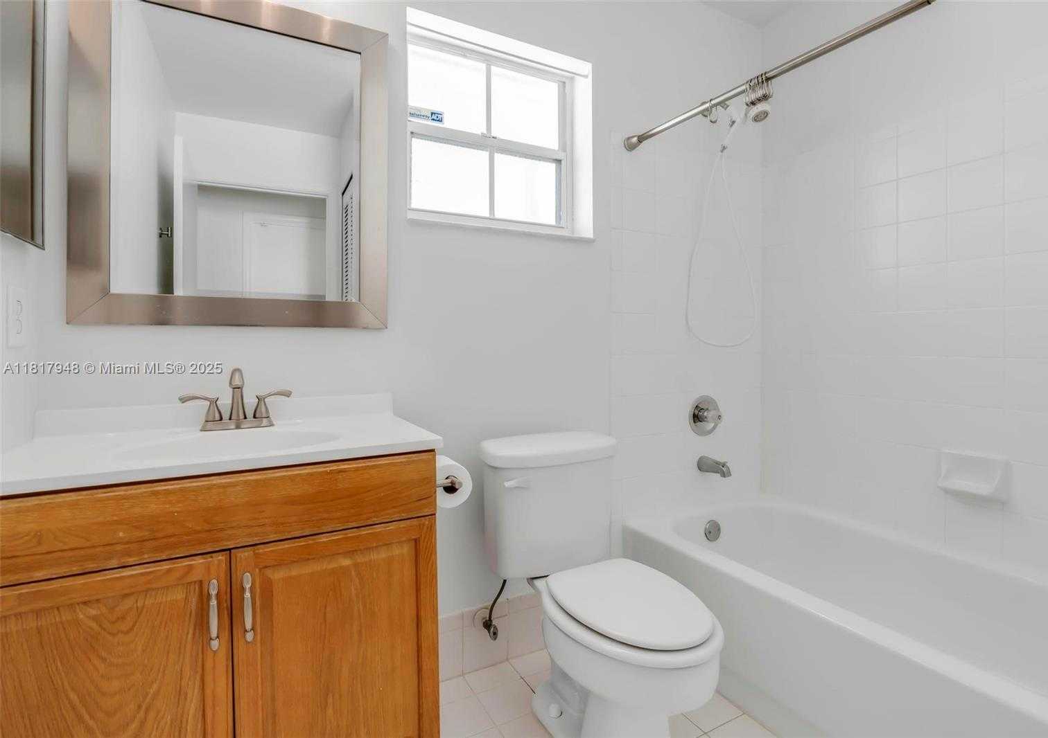 Small Image of 1061 NORTH WEST 191ST AVE, Pembroke Pines Number 23