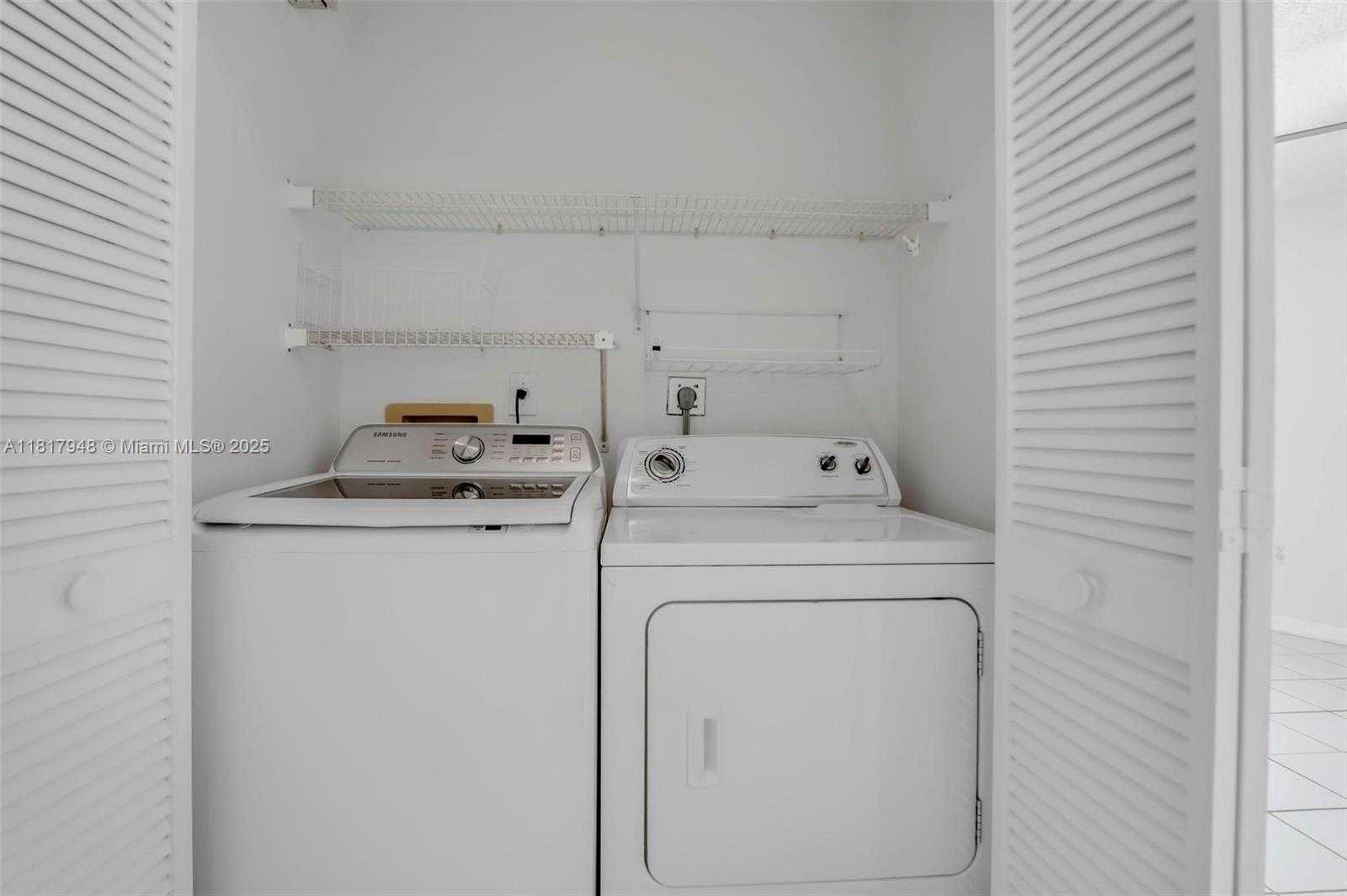 Small Image of 1061 NORTH WEST 191ST AVE, Pembroke Pines Number 27