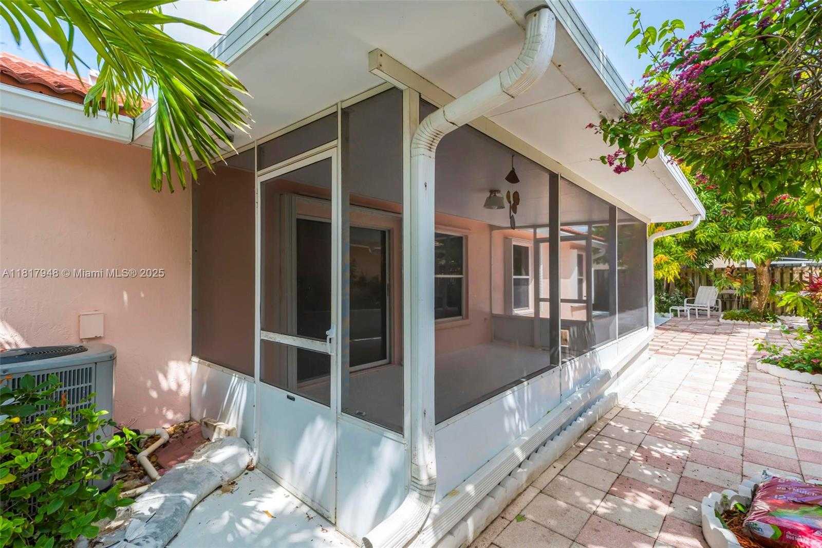 Small Image of 1061 NORTH WEST 191ST AVE, Pembroke Pines Number 35