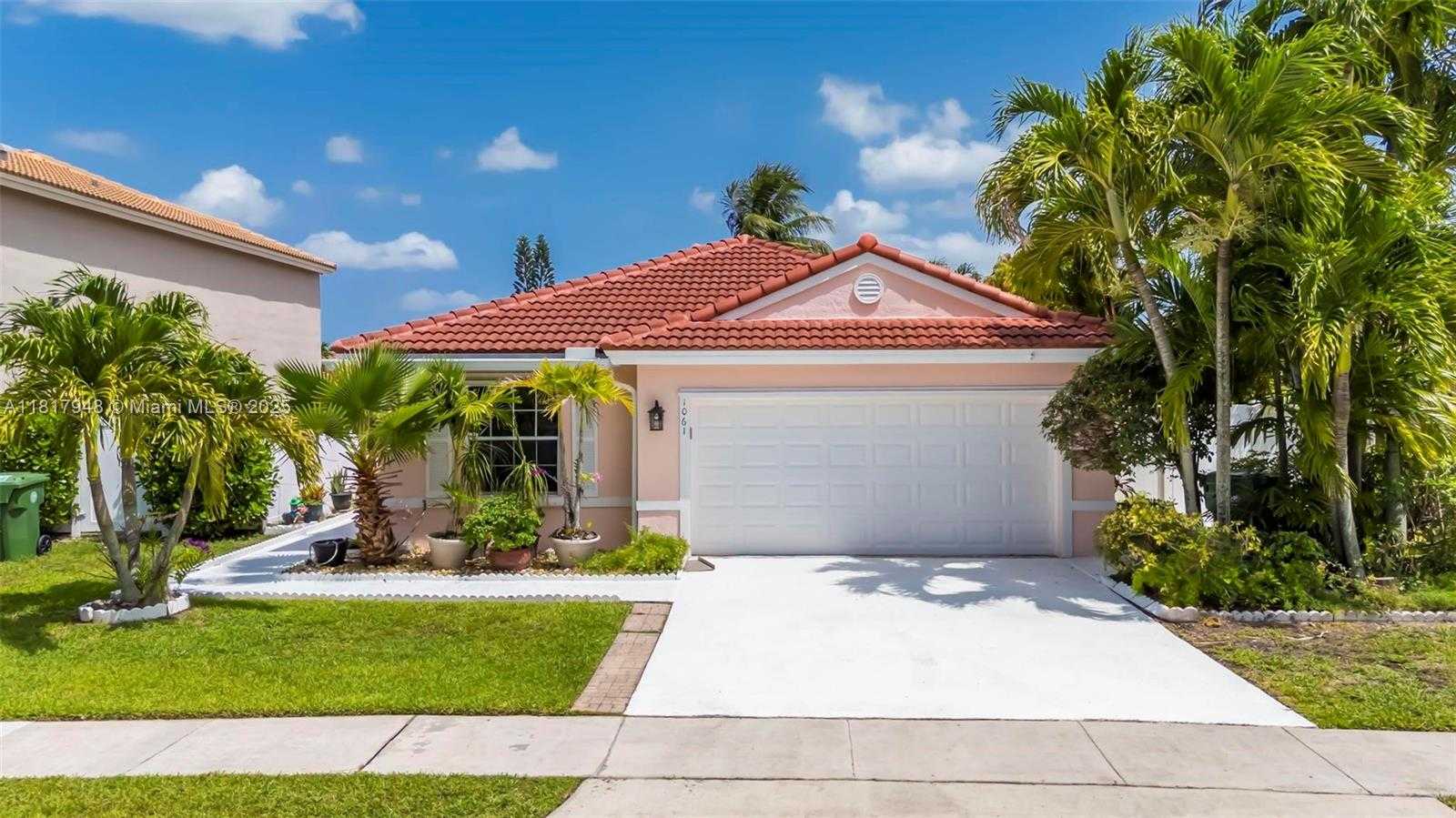 Small Image of 1061 NORTH WEST 191ST AVE, Pembroke Pines Number 37
