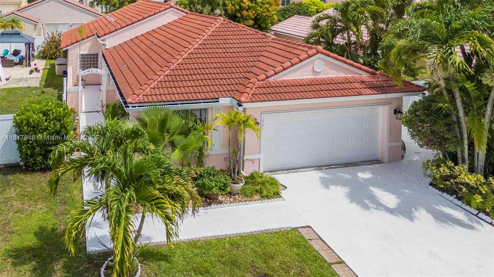 Small Image of 1061 NORTH WEST 191ST AVE, Pembroke Pines Number 38