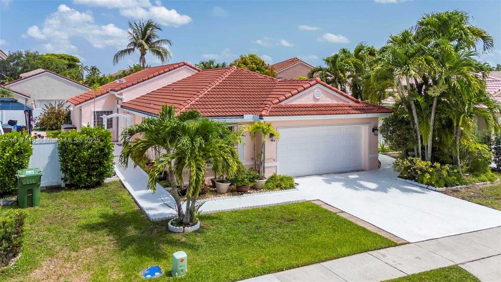 Small Image of 1061 NORTH WEST 191ST AVE, Pembroke Pines Number 39