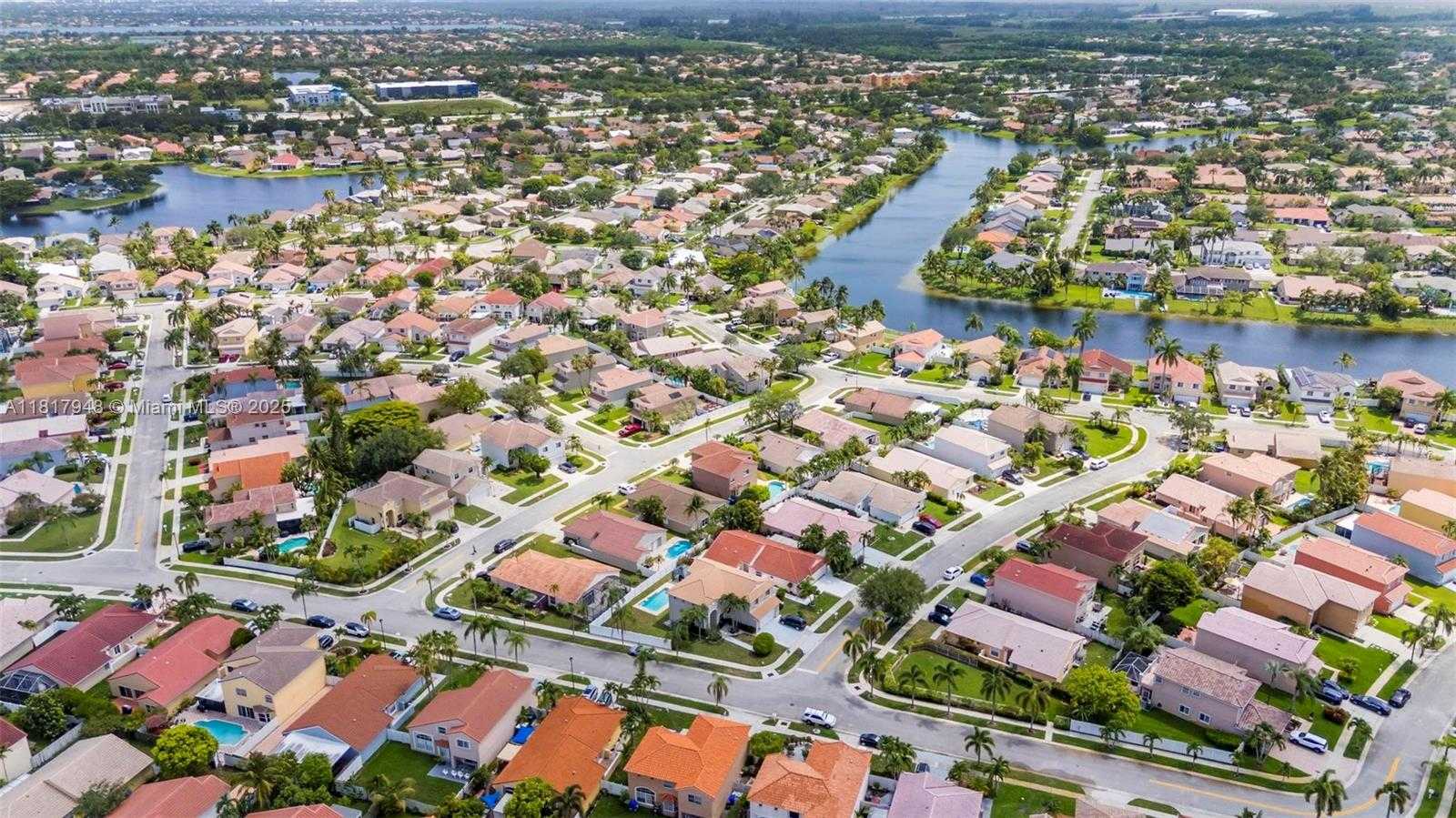 Small Image of 1061 NORTH WEST 191ST AVE, Pembroke Pines Number 44