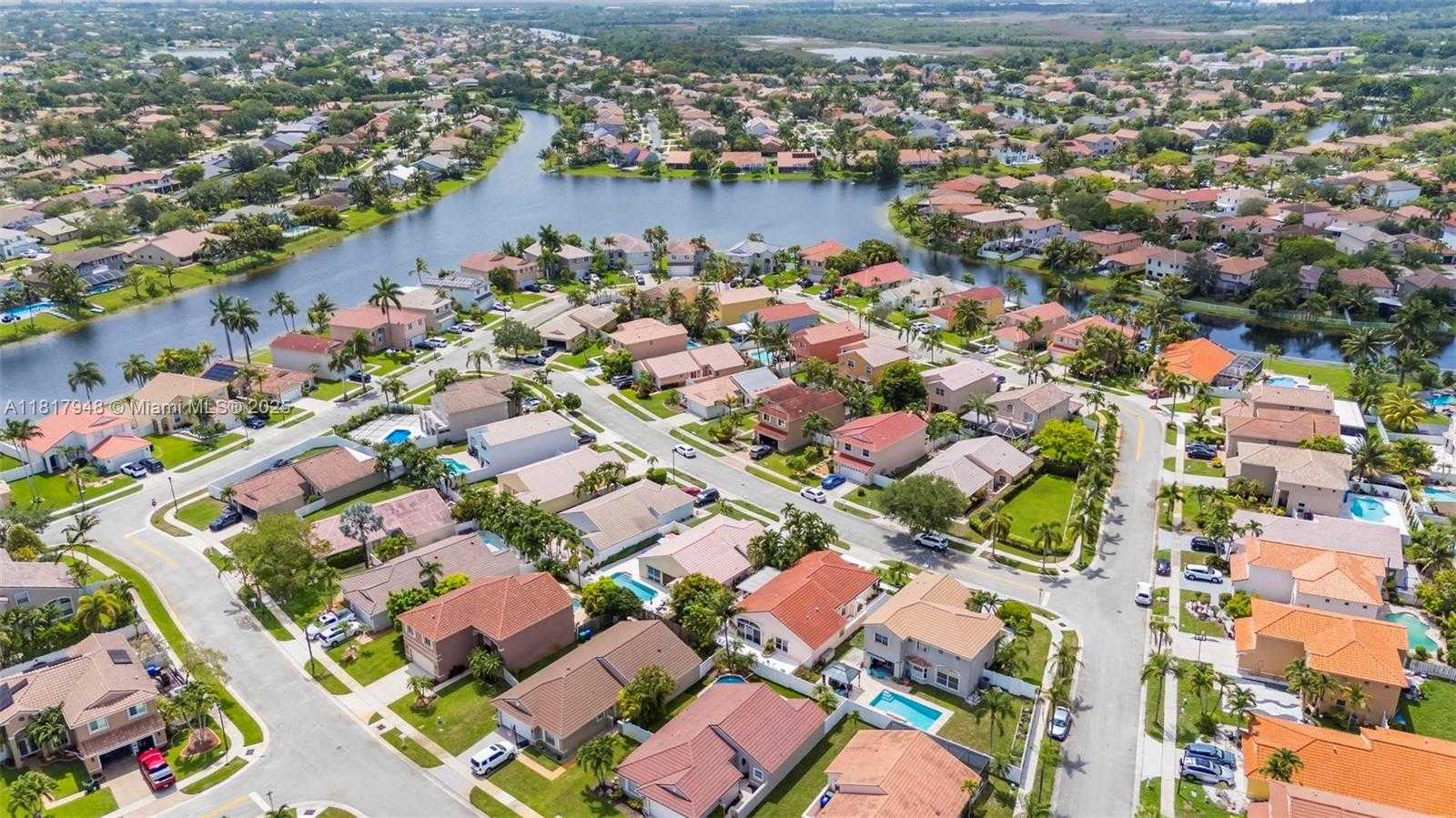 Small Image of 1061 NORTH WEST 191ST AVE, Pembroke Pines Number 48