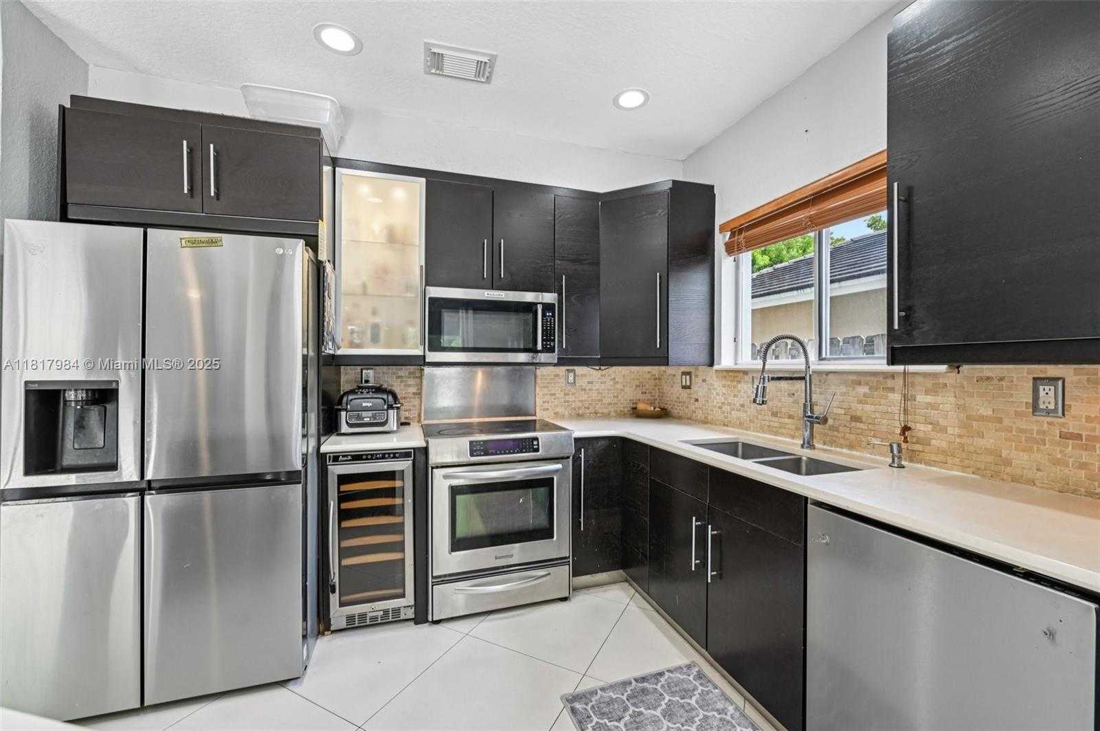 Small Image of 3228 SOUTH EAST 3RD DR, Homestead Number 14