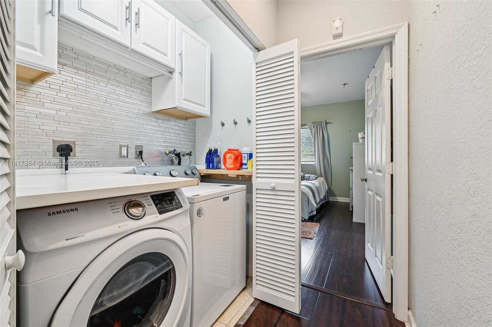 Small Image of 3228 SOUTH EAST 3RD DR, Homestead Number 25