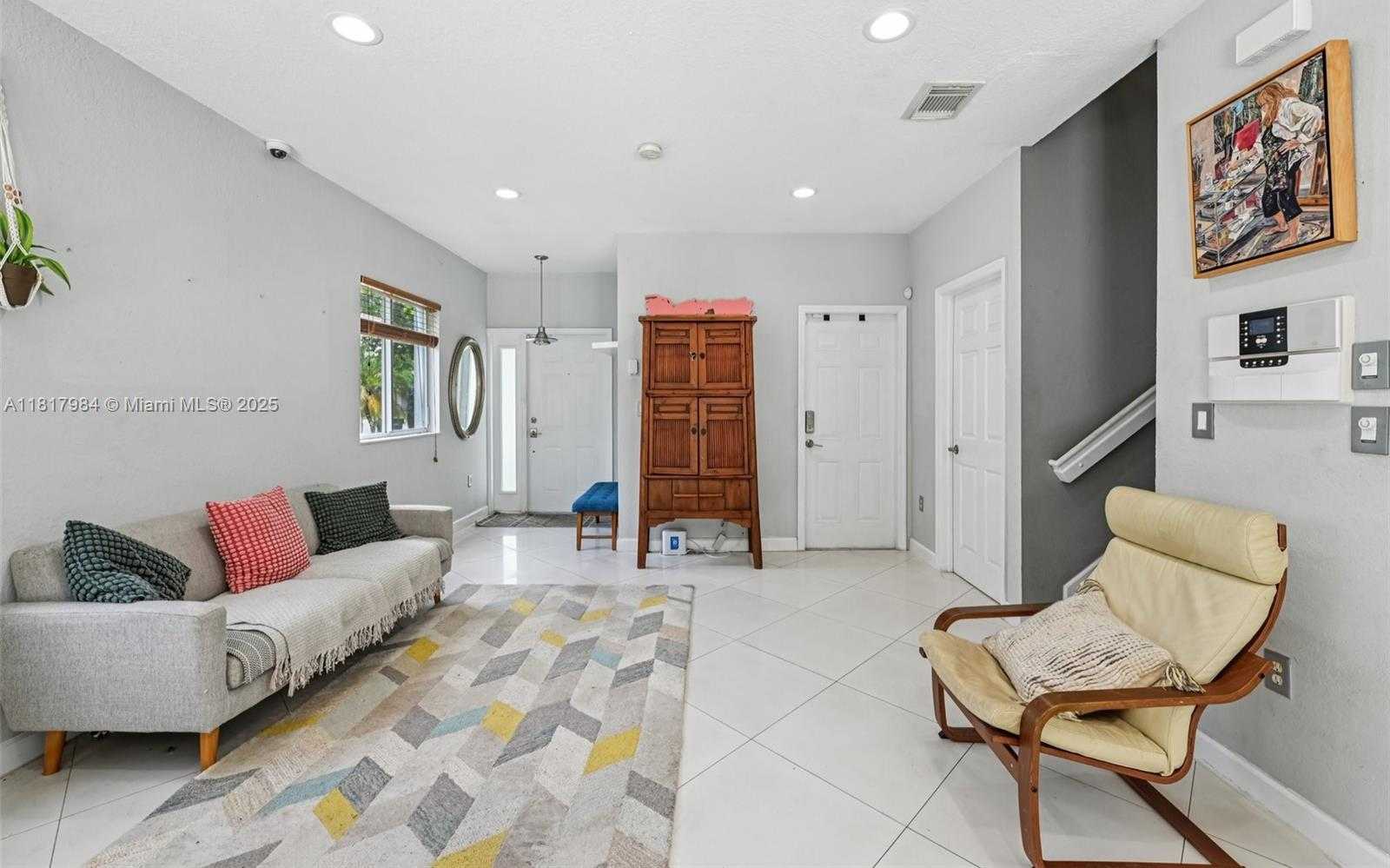 Small Image of 3228 SOUTH EAST 3RD DR, Homestead Number 4