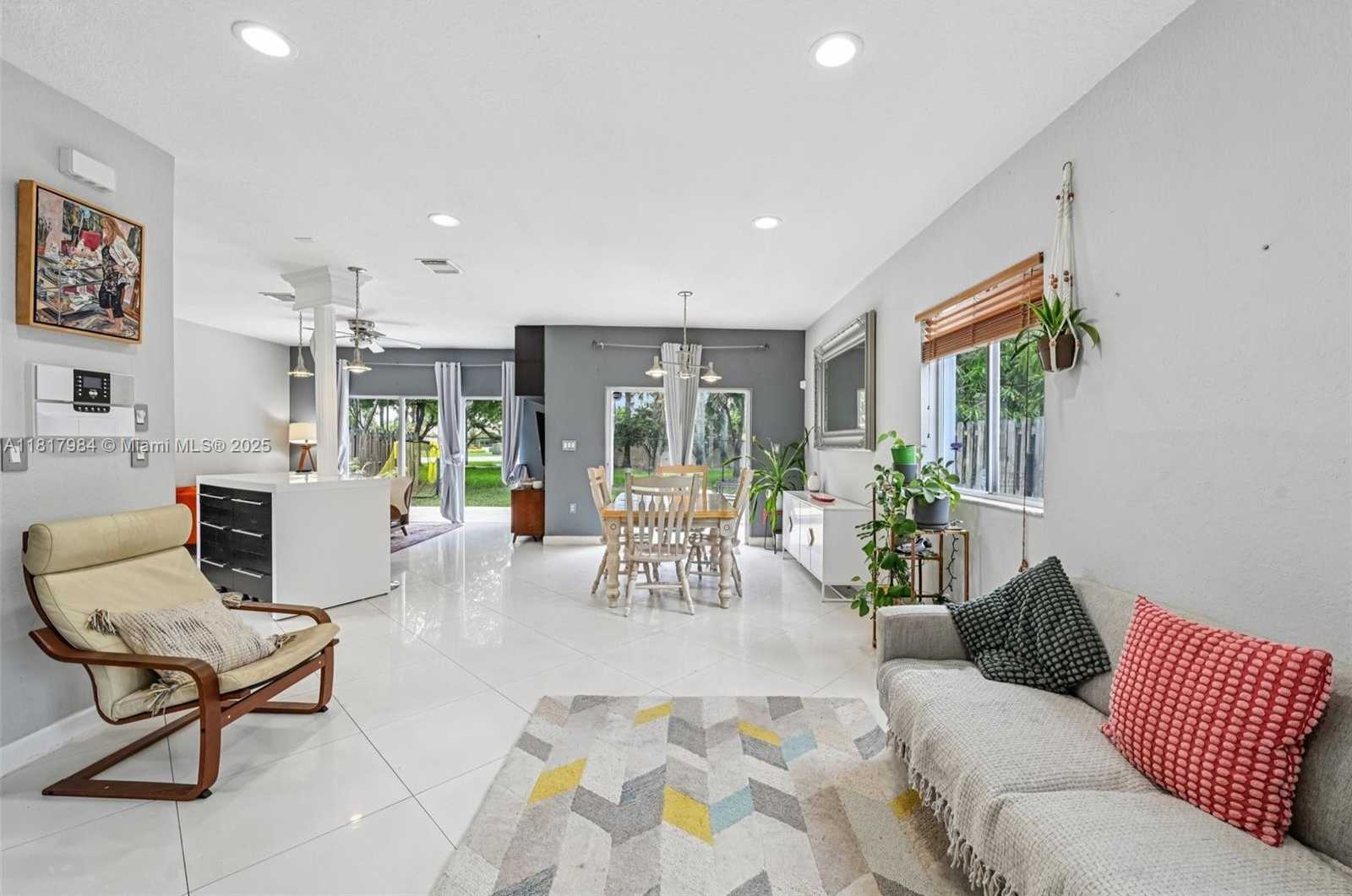 Small Image of 3228 SOUTH EAST 3RD DR, Homestead Number 8