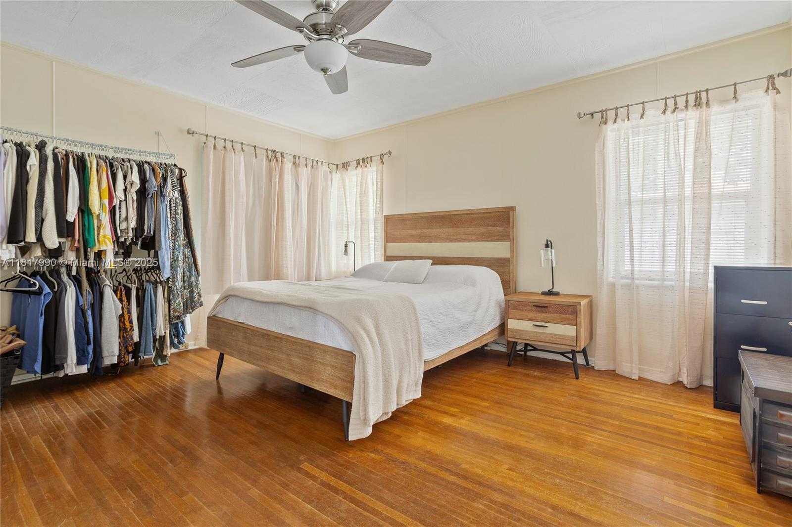 Small Image of 790 NORTH EAST 119TH ST, Biscayne Park Number 14