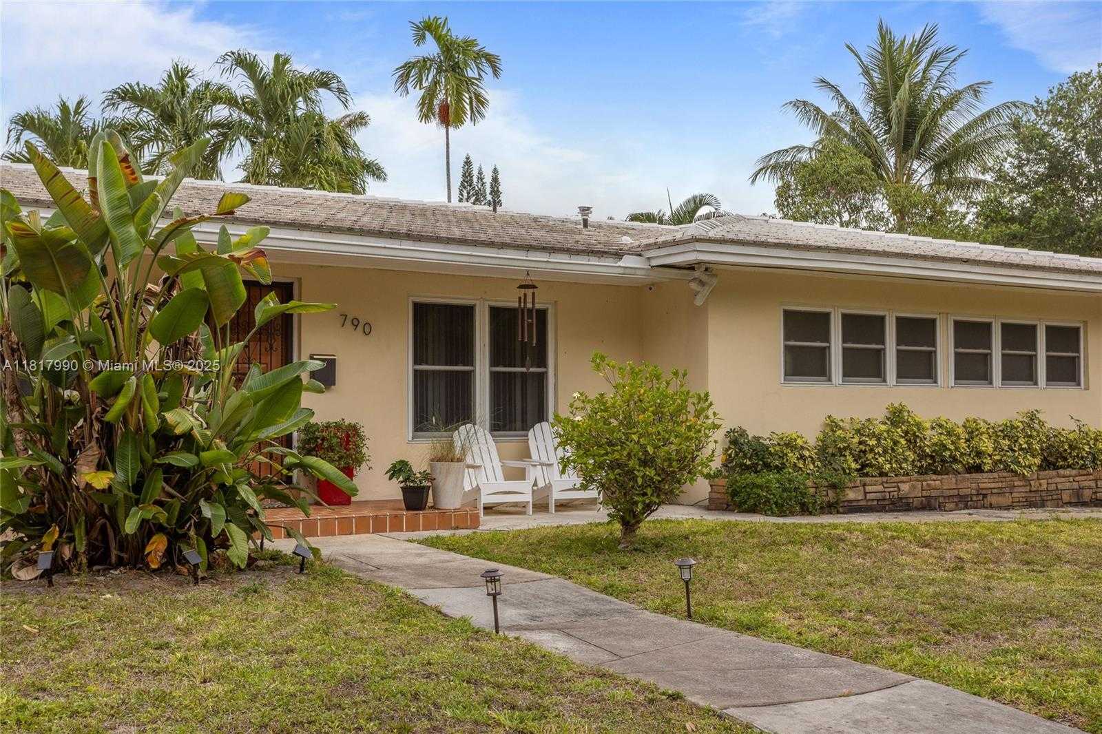 Small Image of 790 NORTH EAST 119TH ST, Biscayne Park Number 4