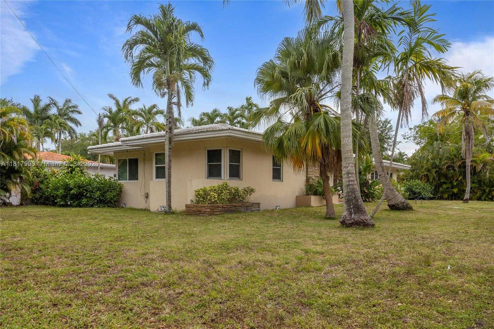 Small Image of 790 NORTH EAST 119TH ST, Biscayne Park Number 5