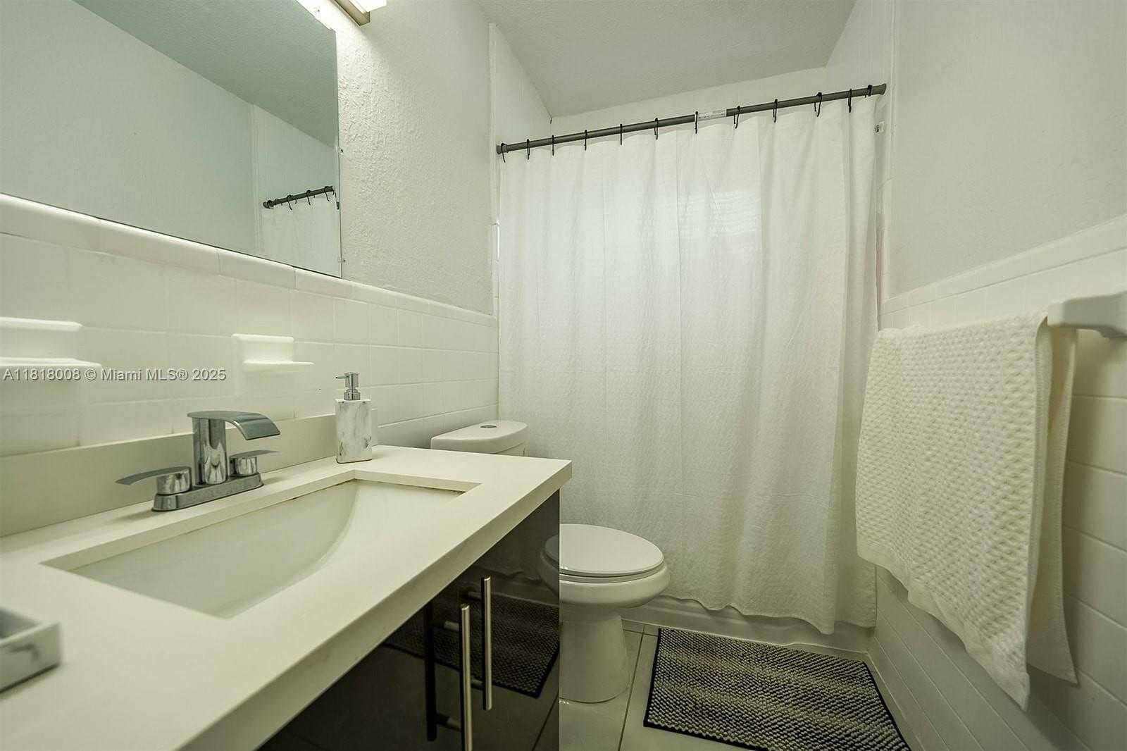 Small Image of 17825 NORTH WEST 8TH PL, Miami Gardens Number 19
