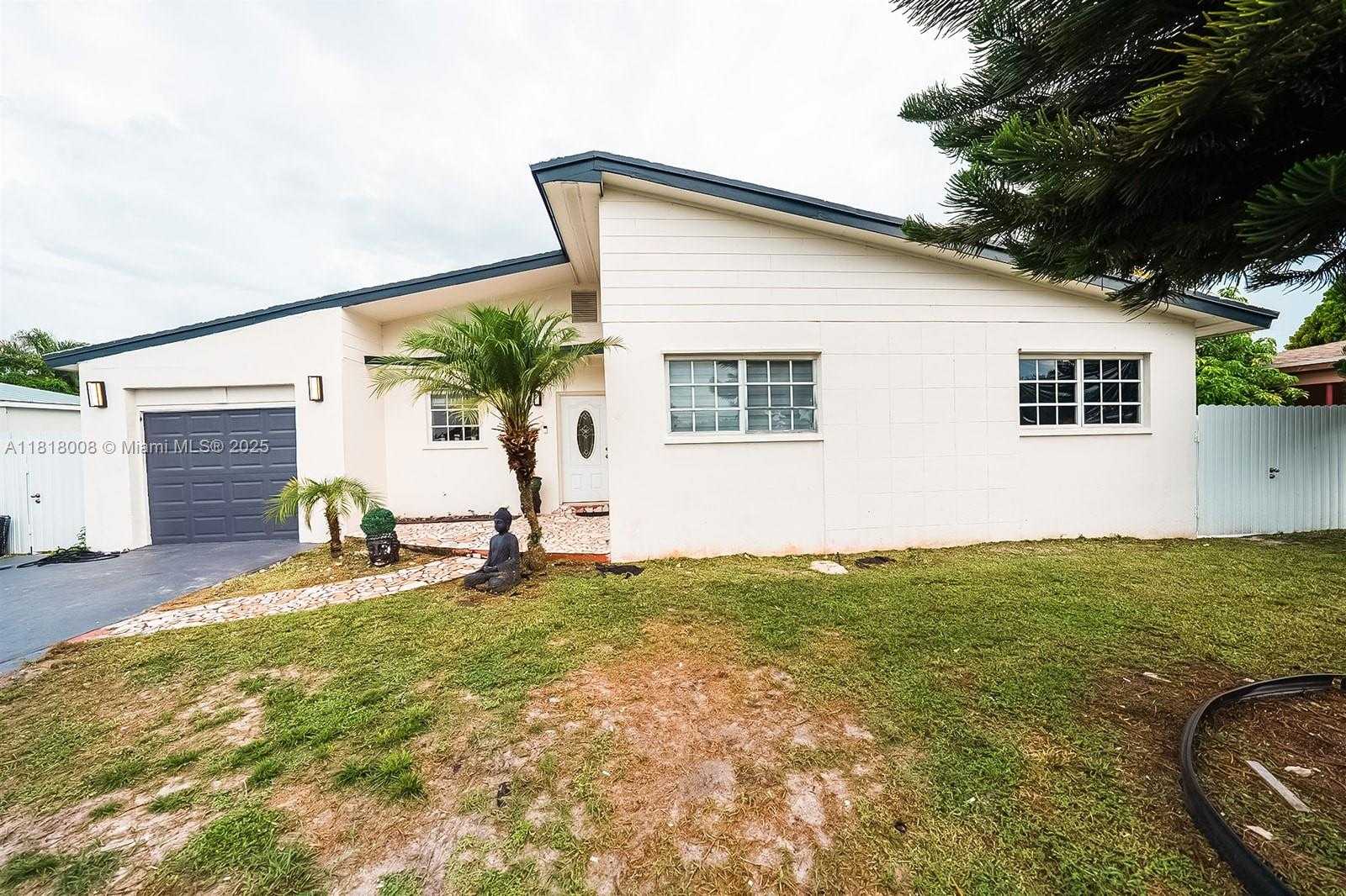 Small Image of 17825 NORTH WEST 8TH PL, Miami Gardens Number 2